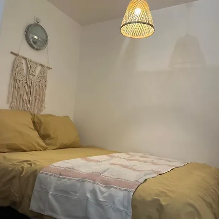 アパート Le Petit , Jolie Maisonnette Terrasse Netflix Parking Prive Jeux De Societe