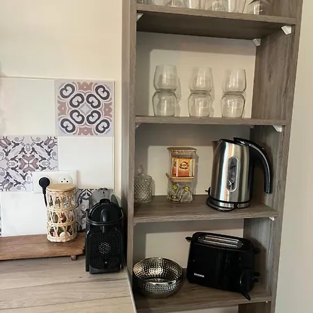 Le Petit , Jolie Maisonnette Terrasse Netflix Parking Prive Jeux De Societe ブール・ガン・ブレス
